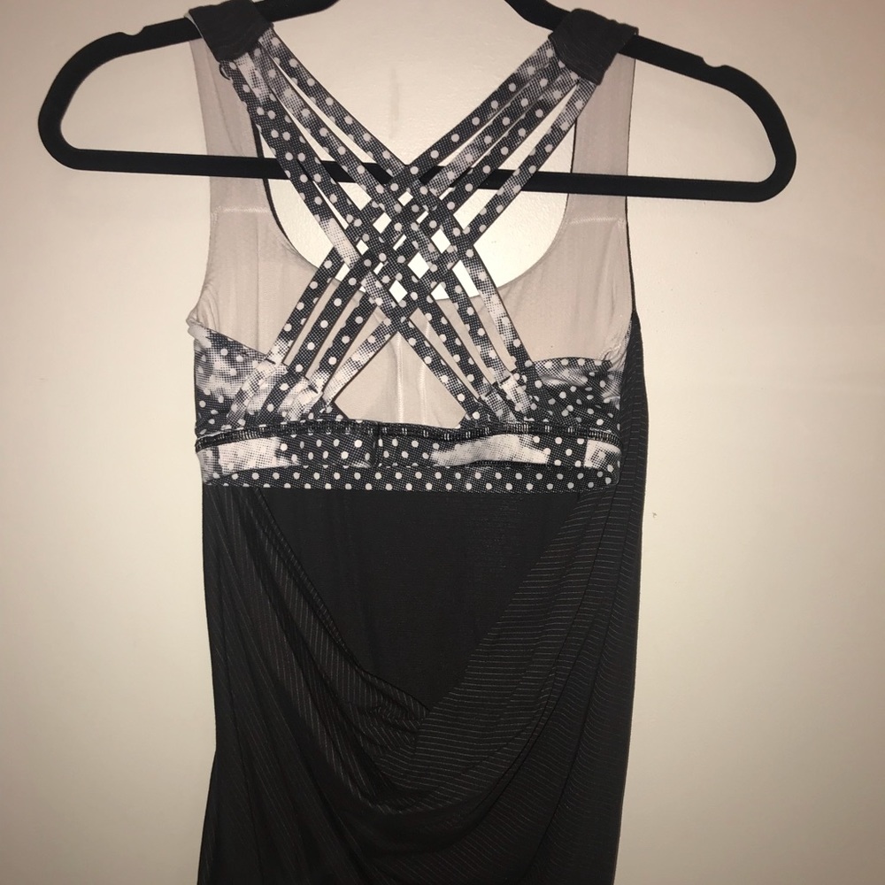 Lululemon tank with built in bra